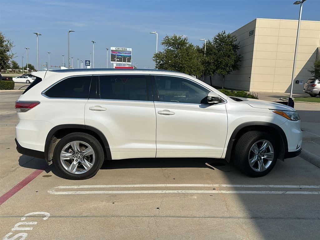 used 2016 Toyota Highlander car, priced at $16,989