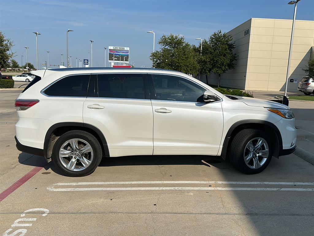 used 2016 Toyota Highlander car, priced at $15,500