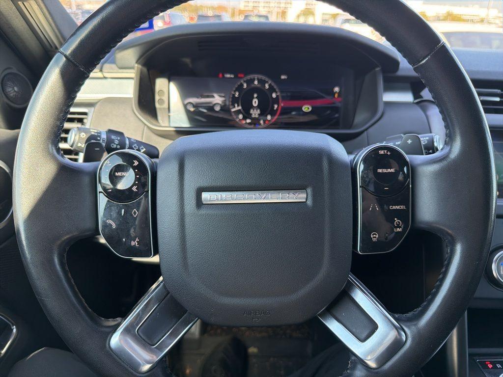 used 2020 Land Rover Discovery car, priced at $22,555