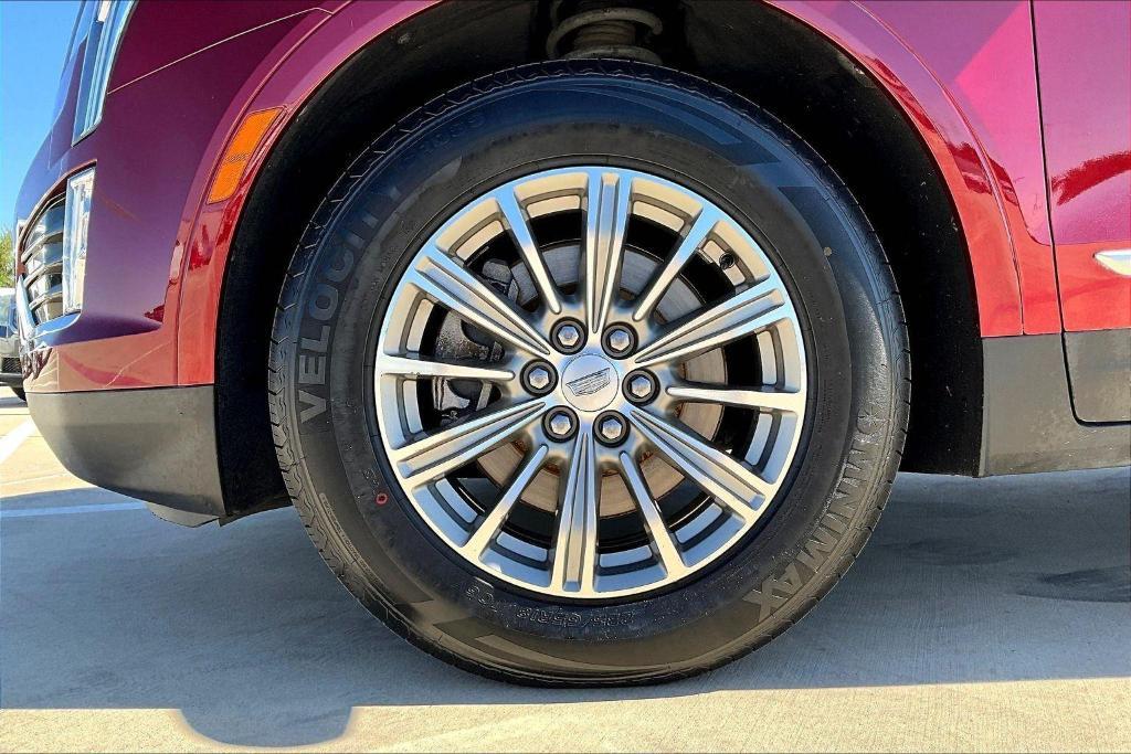 used 2017 Cadillac XT5 car, priced at $18,000