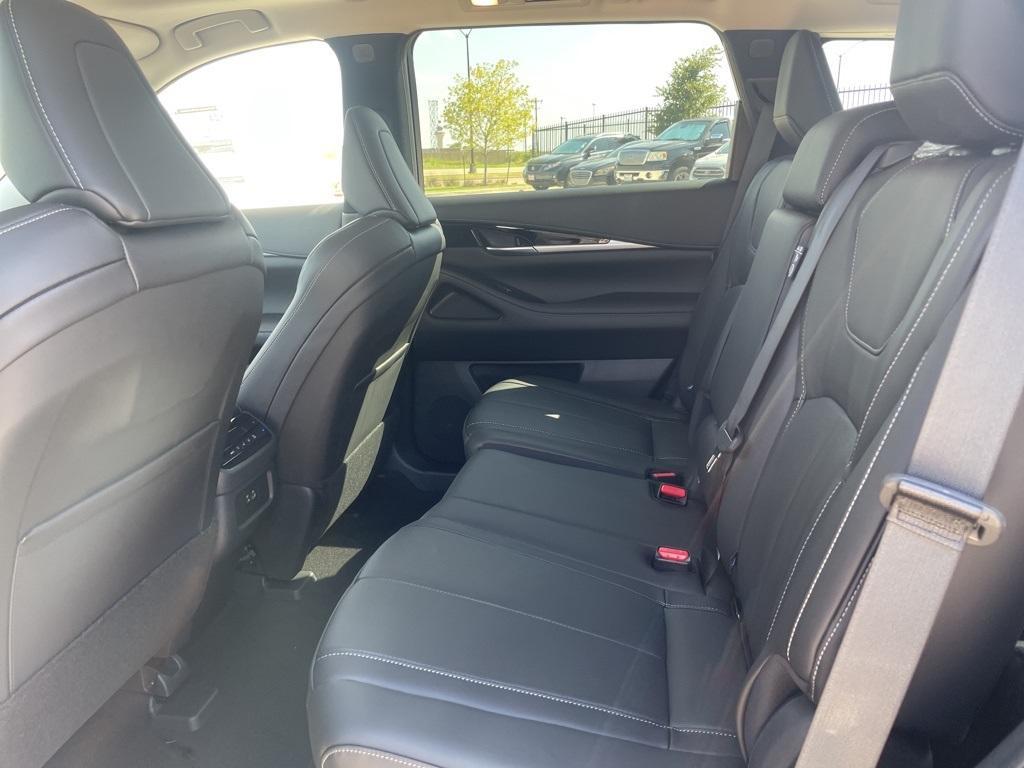 used 2025 INFINITI QX60 car, priced at $43,500