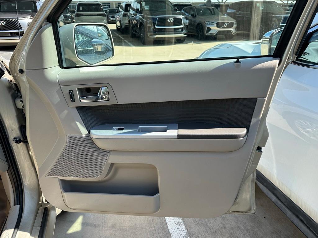 used 2011 Mercury Mariner car, priced at $7,500