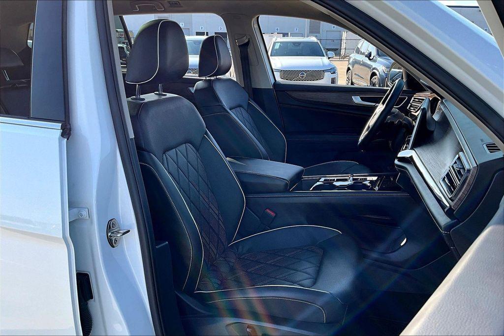 used 2024 Volkswagen Atlas car, priced at $37,929
