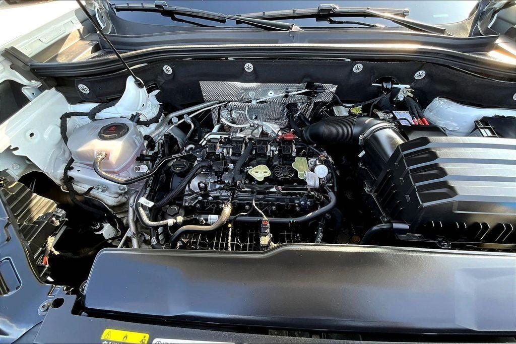 used 2024 Volkswagen Atlas car, priced at $37,929