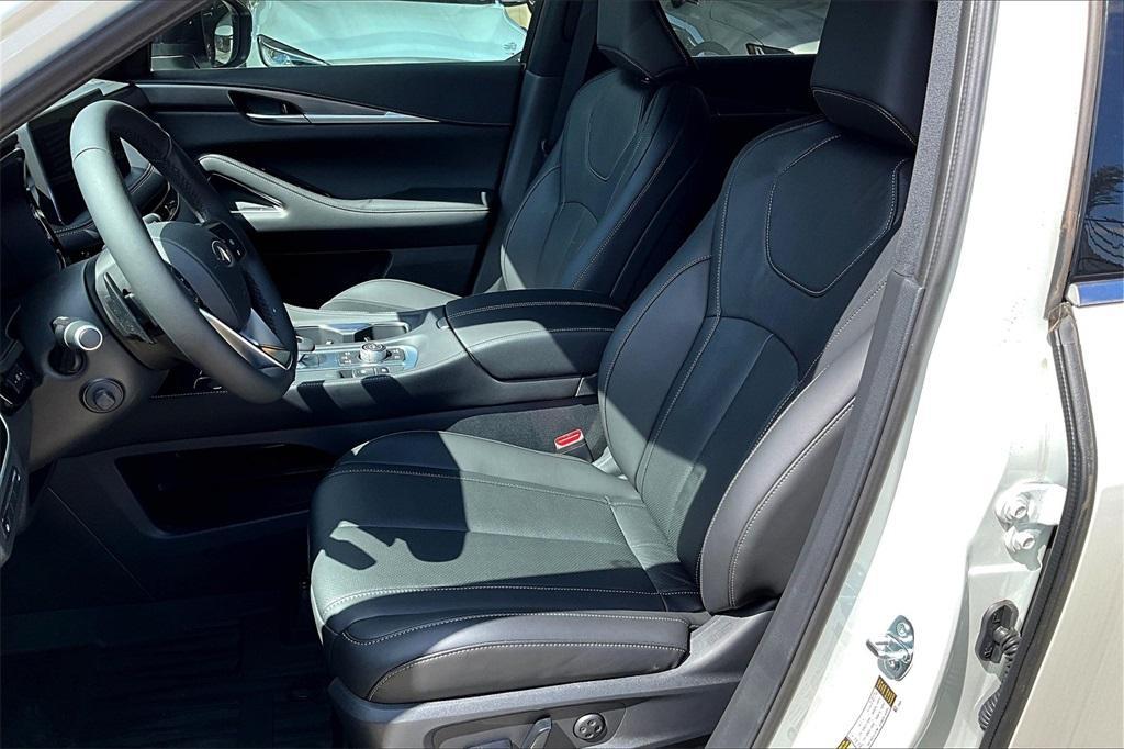 new 2025 INFINITI QX60 car, priced at $61,510