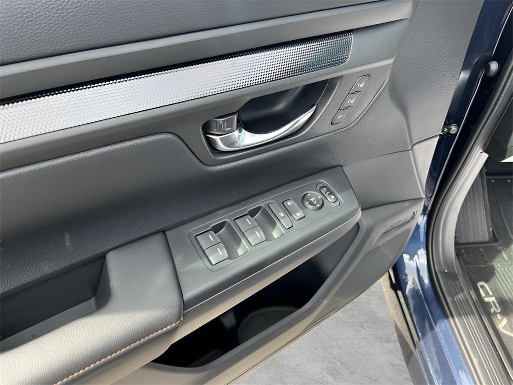 new 2026 Honda CR-V Hybrid car, priced at $40,120