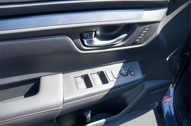 new 2025 Honda CR-V Hybrid car, priced at $39,045