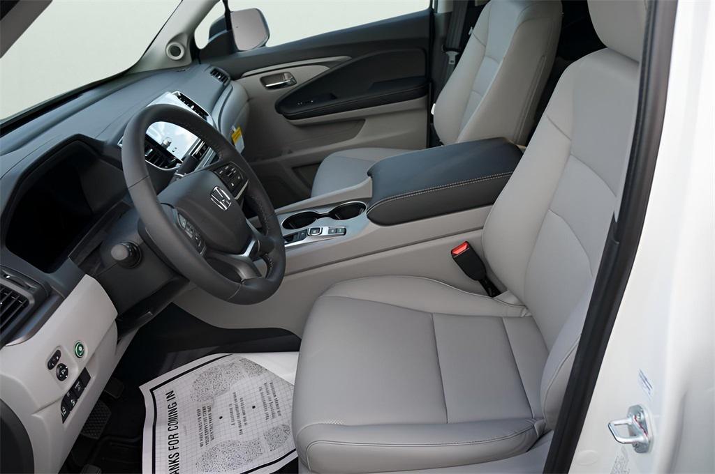 new 2025 Honda Ridgeline car, priced at $44,885