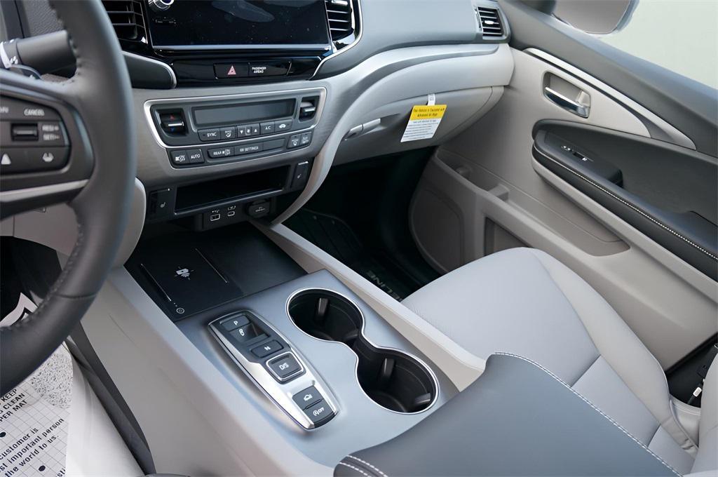 new 2025 Honda Ridgeline car, priced at $44,885
