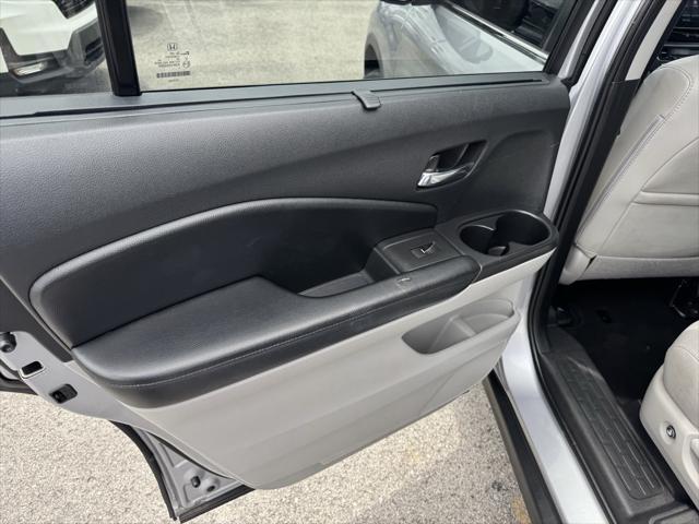 used 2021 Honda Pilot car, priced at $30,990