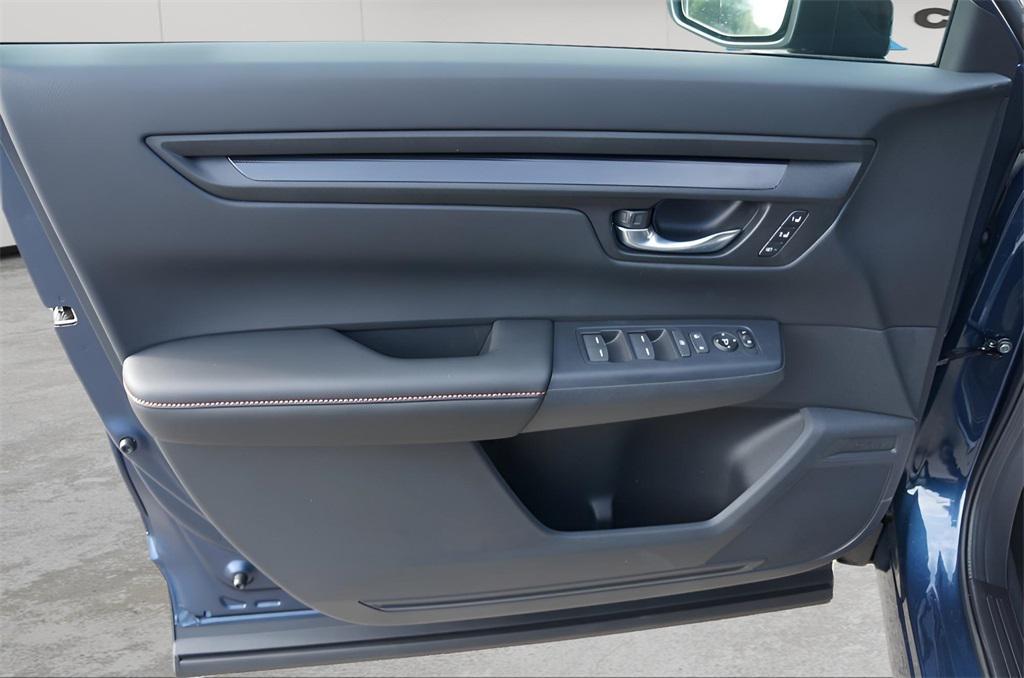 new 2026 Honda CR-V Hybrid car, priced at $40,175