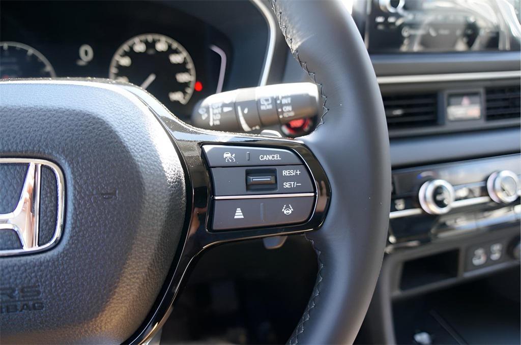 new 2025 Honda Pilot car, priced at $51,550