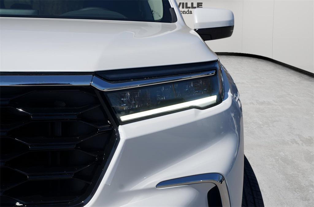 new 2025 Honda Pilot car, priced at $51,550