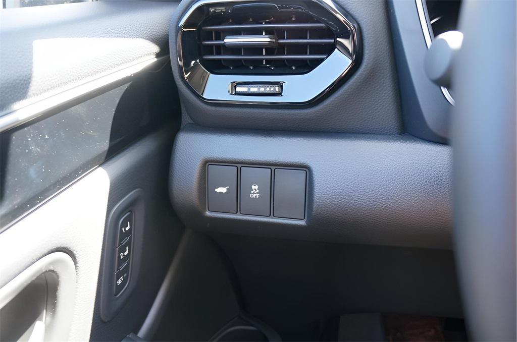 new 2025 Honda Pilot car, priced at $51,550