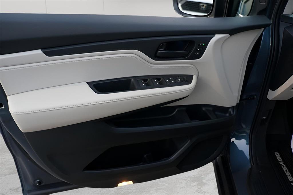 new 2026 Honda Odyssey car, priced at $44,885
