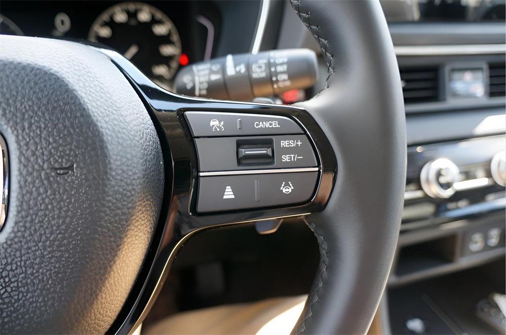 new 2025 Honda Pilot car, priced at $47,095