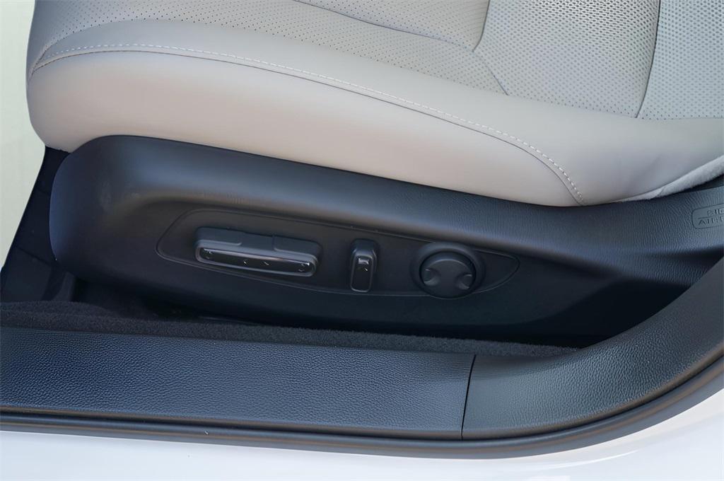 new 2025 Honda Accord Hybrid car, priced at $40,905