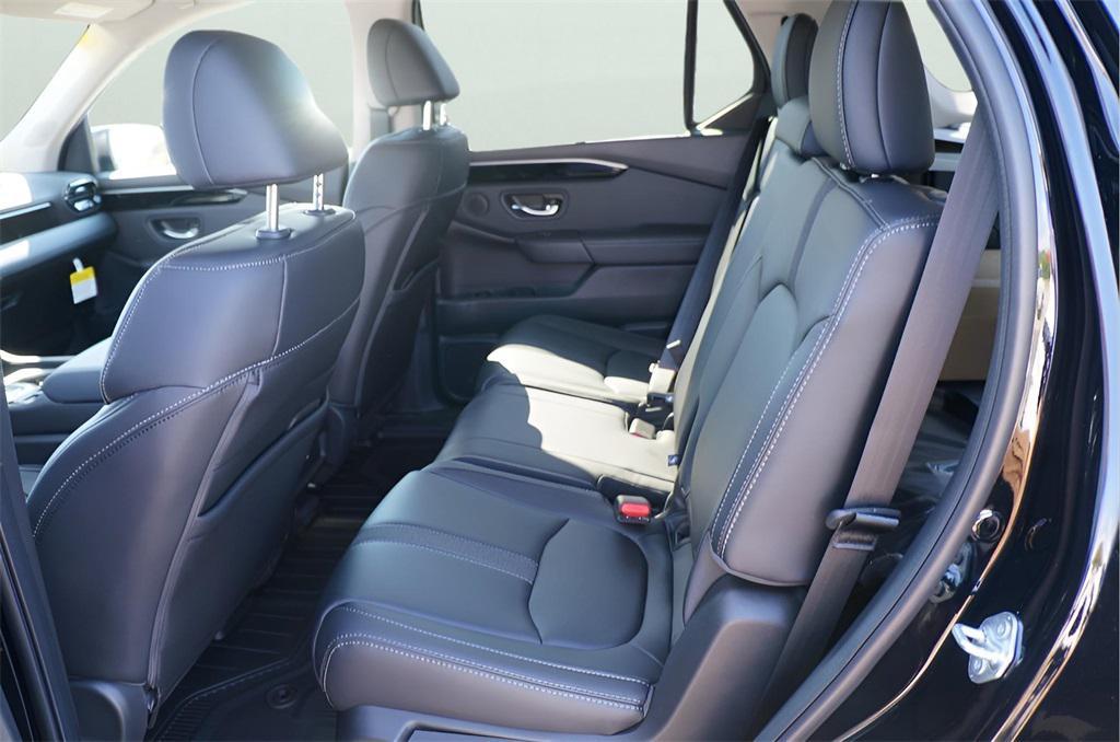 new 2025 Honda Pilot car, priced at $47,825