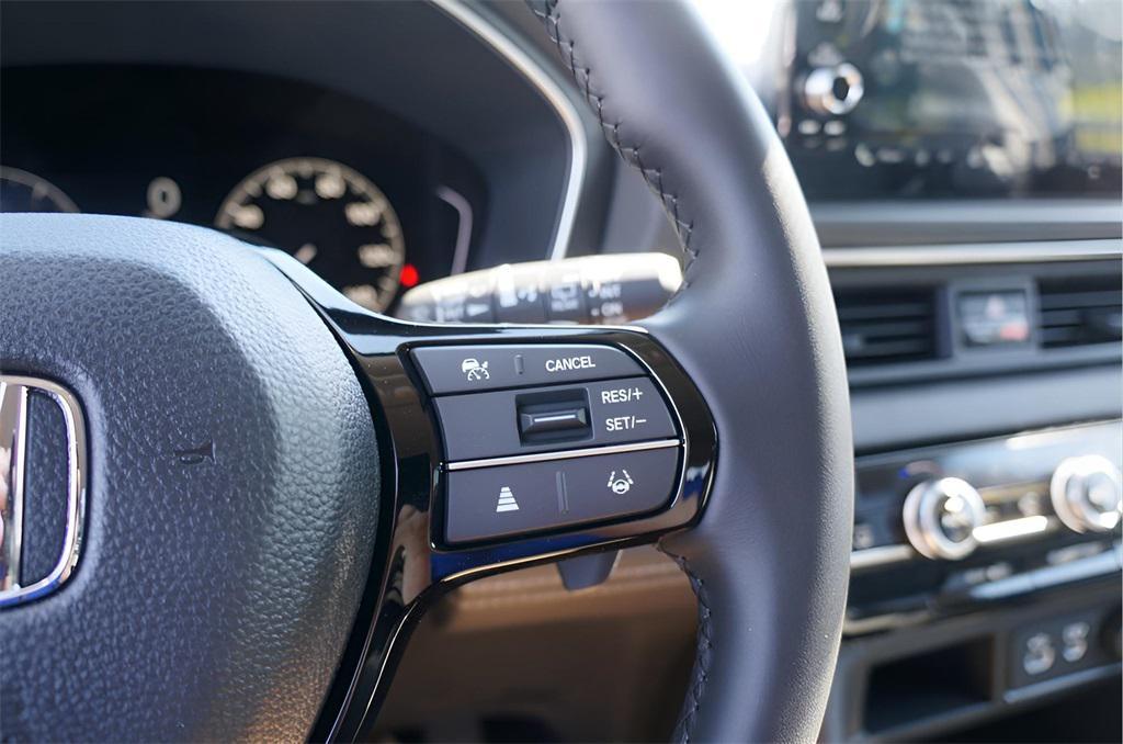 new 2025 Honda Pilot car, priced at $47,825