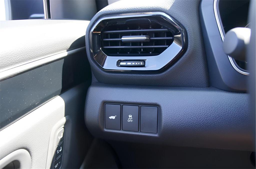 new 2025 Honda Pilot car, priced at $47,825