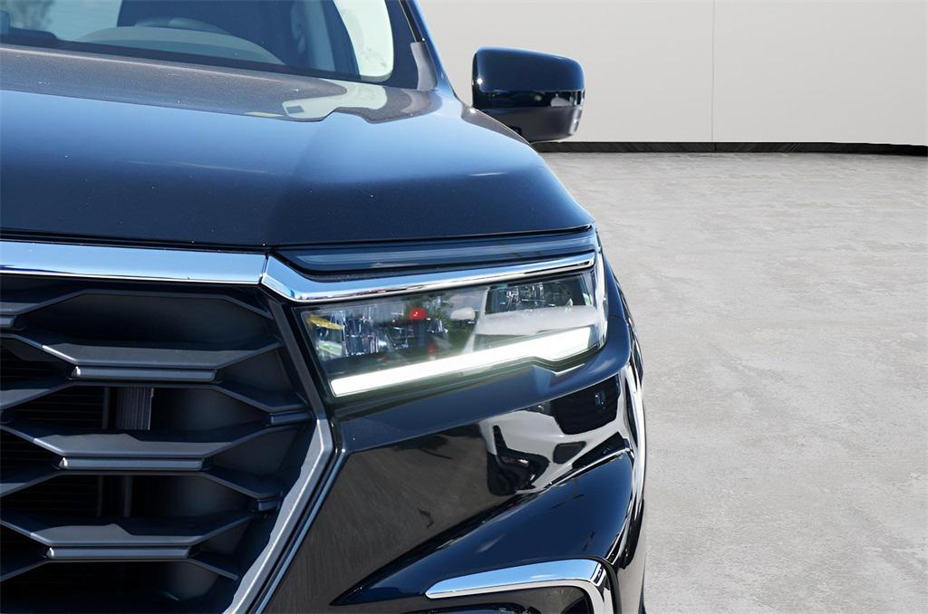 new 2025 Honda Pilot car, priced at $47,825