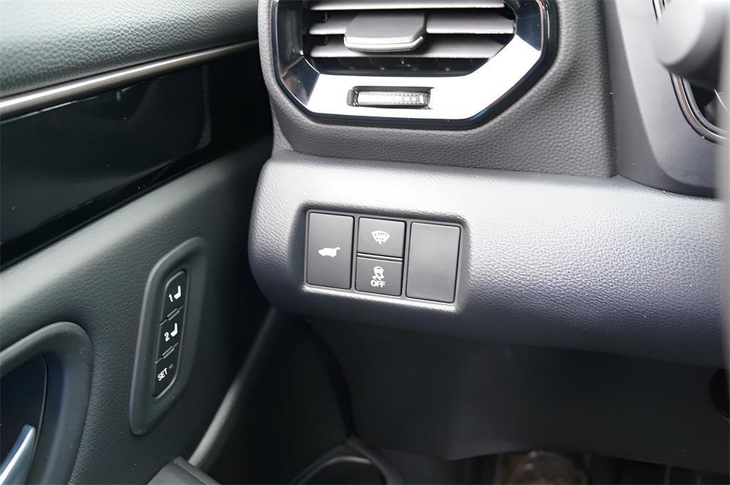 new 2025 Honda Pilot car, priced at $51,350