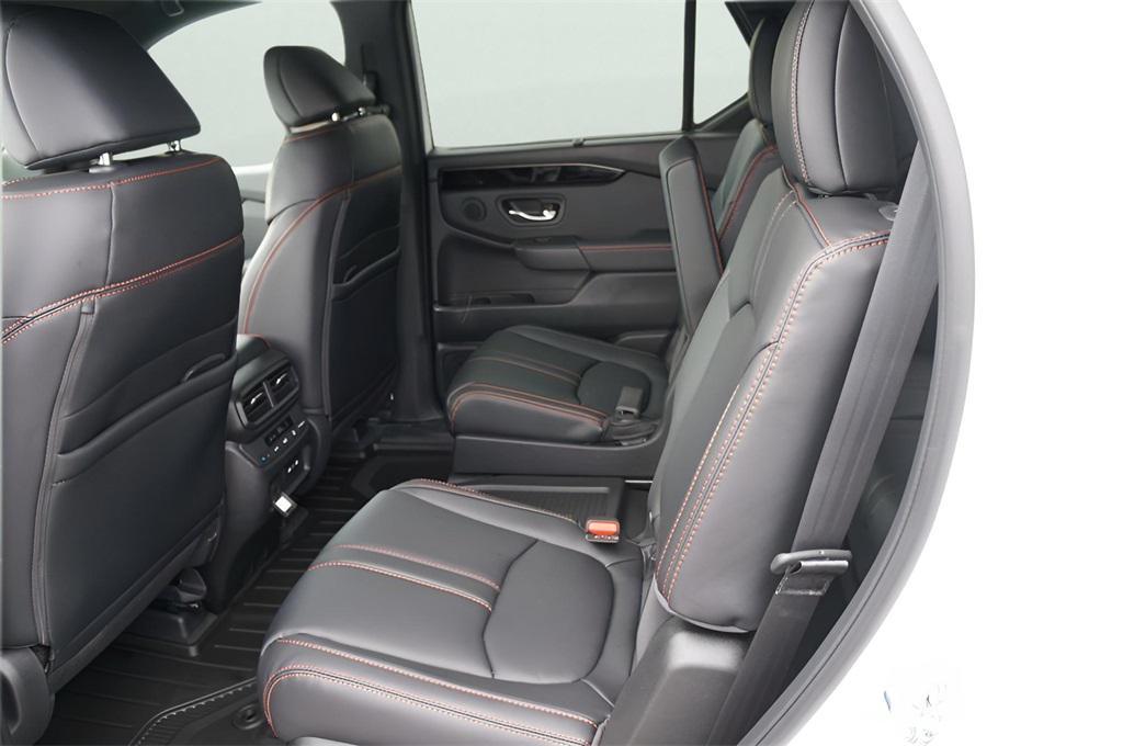 new 2025 Honda Pilot car, priced at $51,350