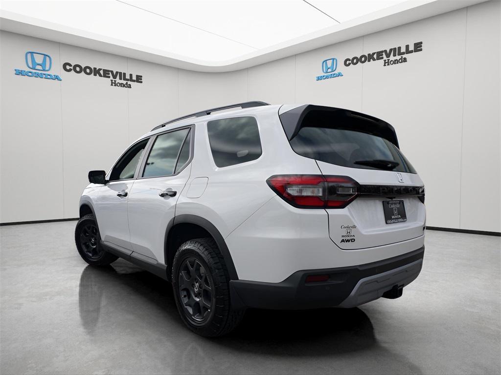new 2025 Honda Pilot car, priced at $51,350