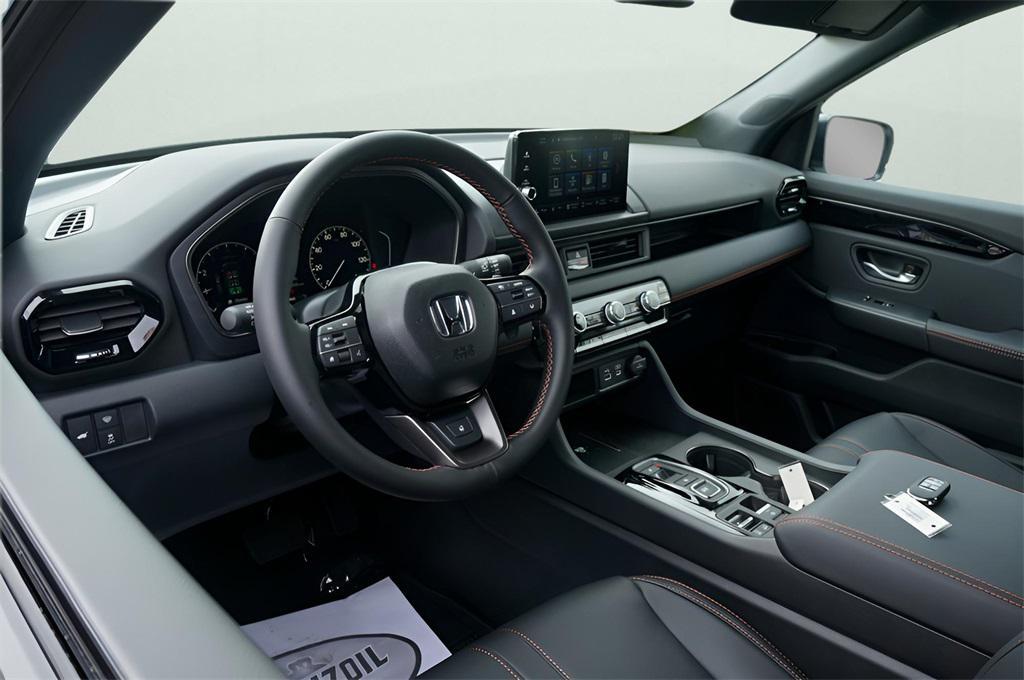 new 2025 Honda Pilot car, priced at $51,350