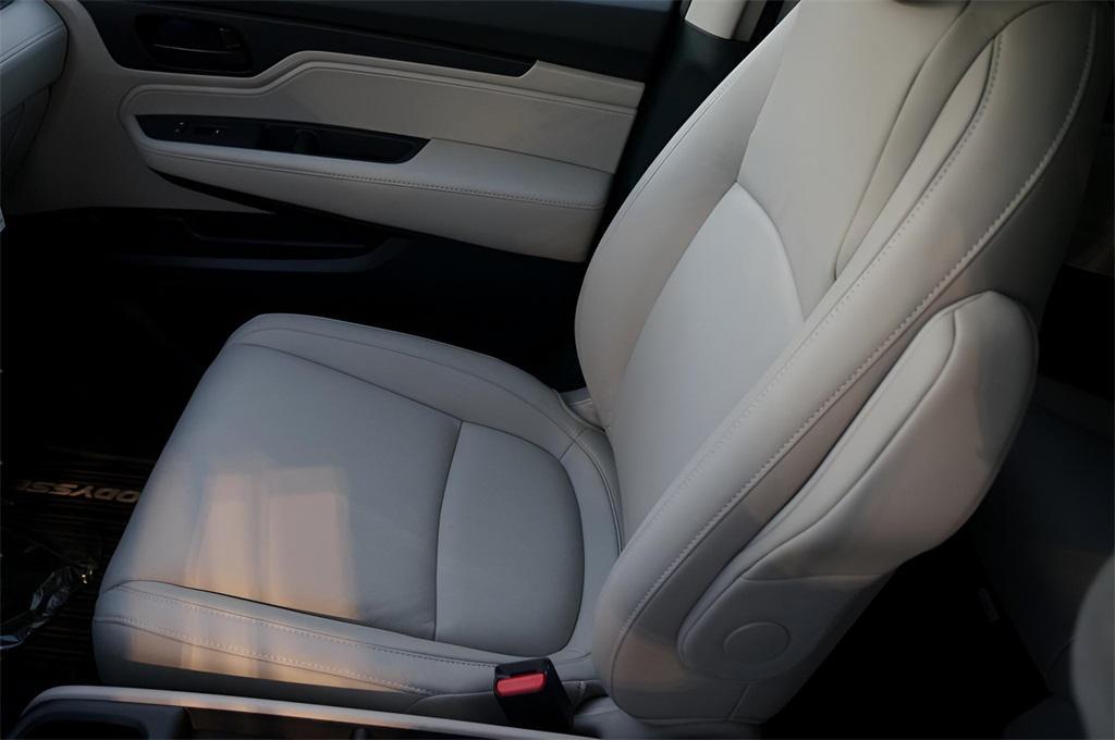 new 2026 Honda Odyssey car, priced at $44,290