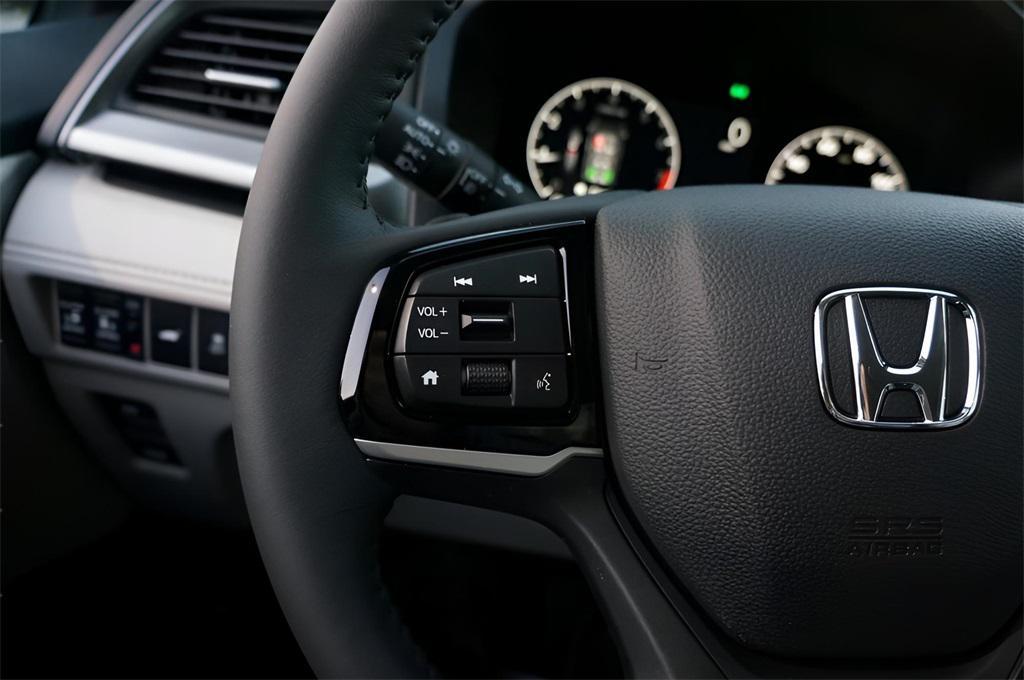 new 2026 Honda Odyssey car, priced at $44,290