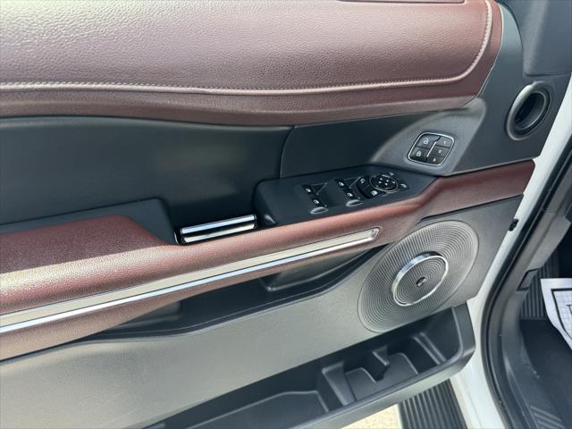 used 2023 Ford Expedition car, priced at $43,655