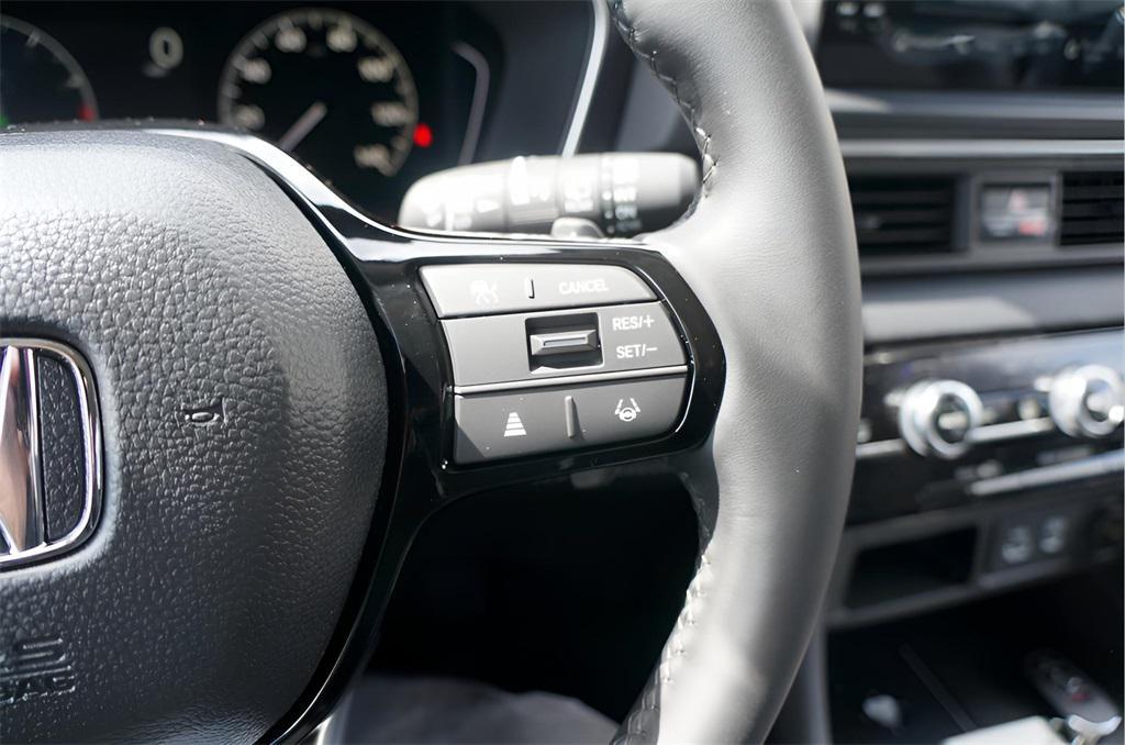 new 2025 Honda Pilot car, priced at $49,450