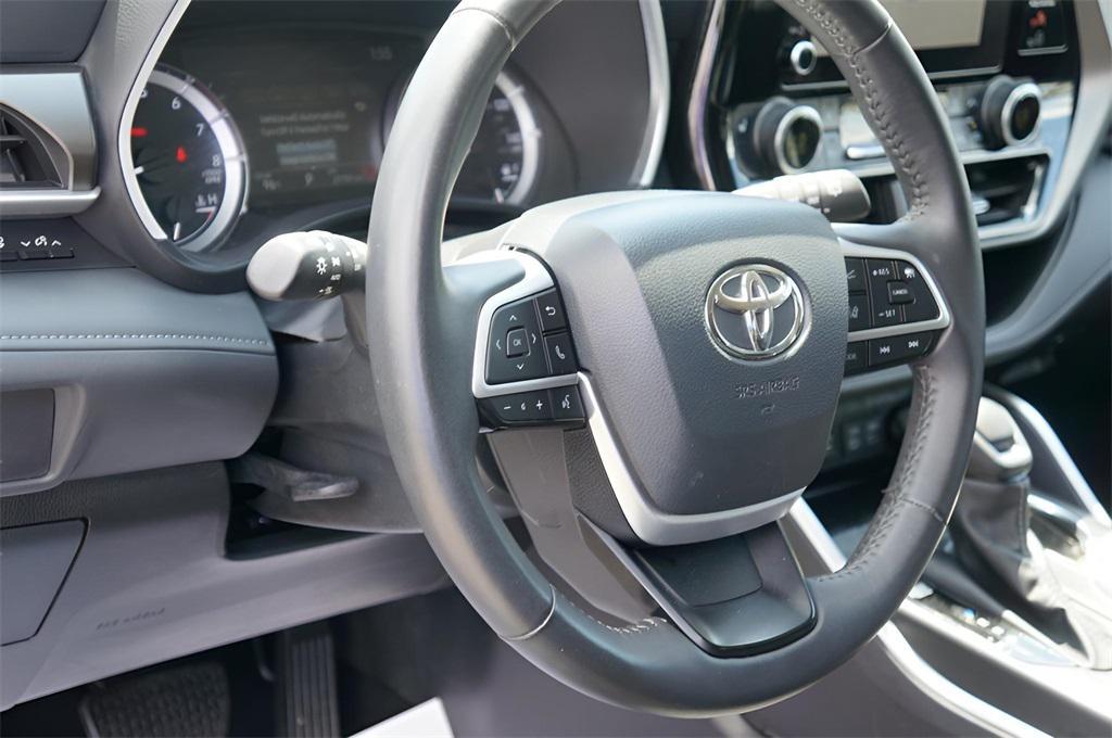 used 2024 Toyota Highlander car, priced at $38,970
