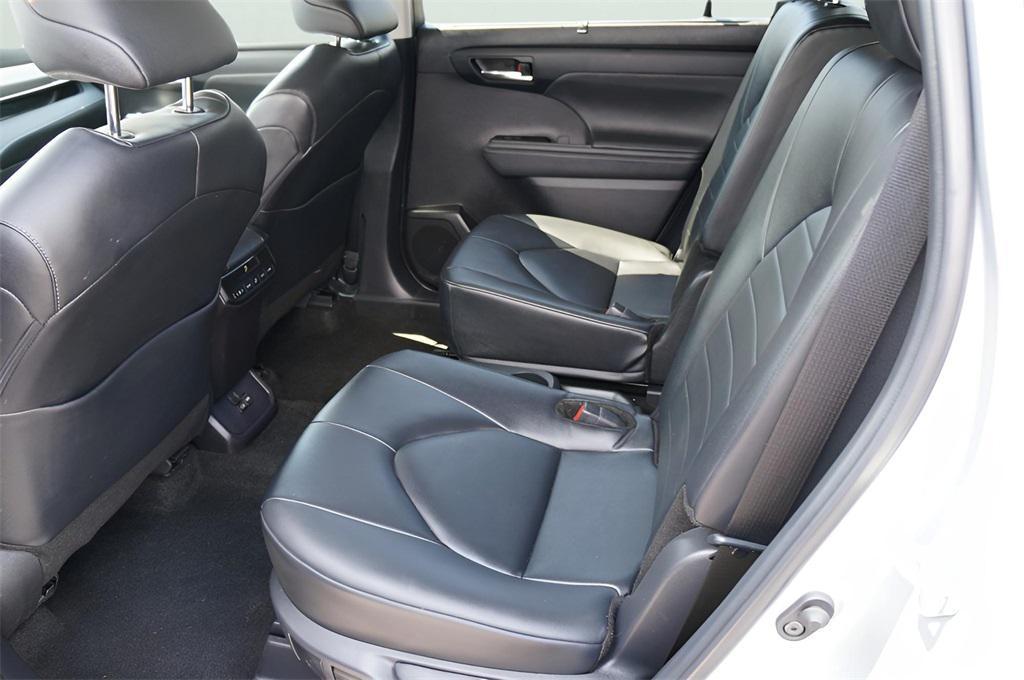 used 2024 Toyota Highlander car, priced at $38,970