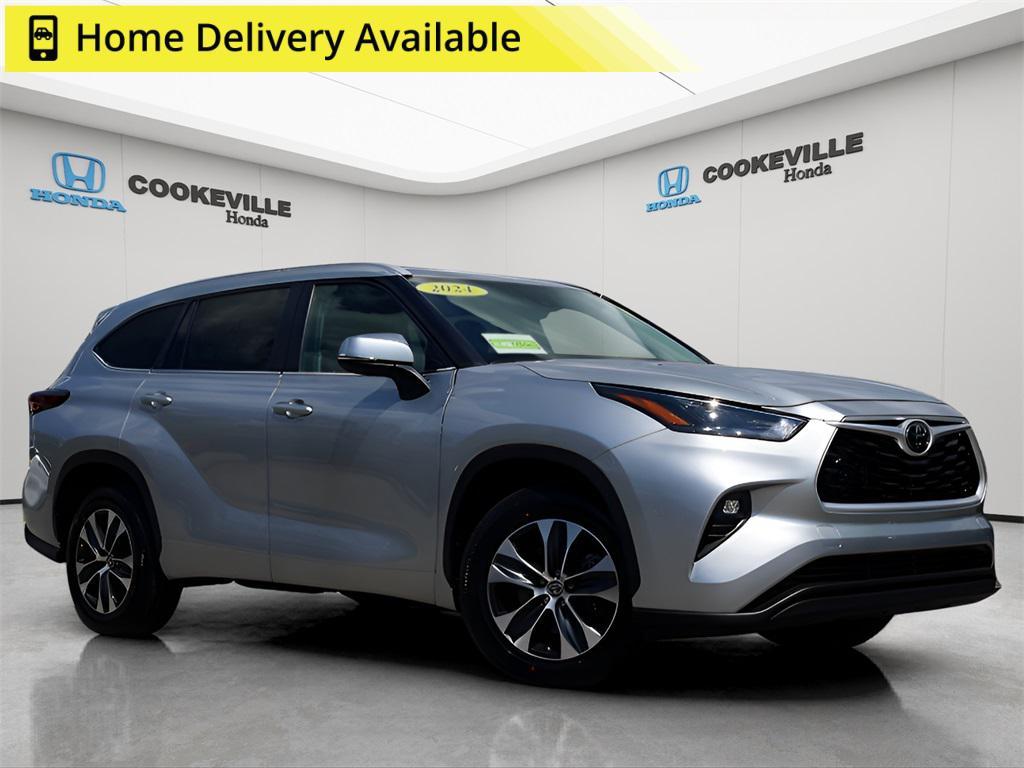 used 2024 Toyota Highlander car, priced at $43,995