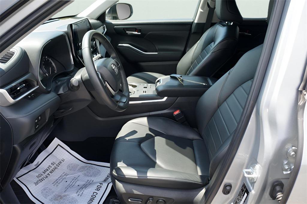 used 2024 Toyota Highlander car, priced at $38,970