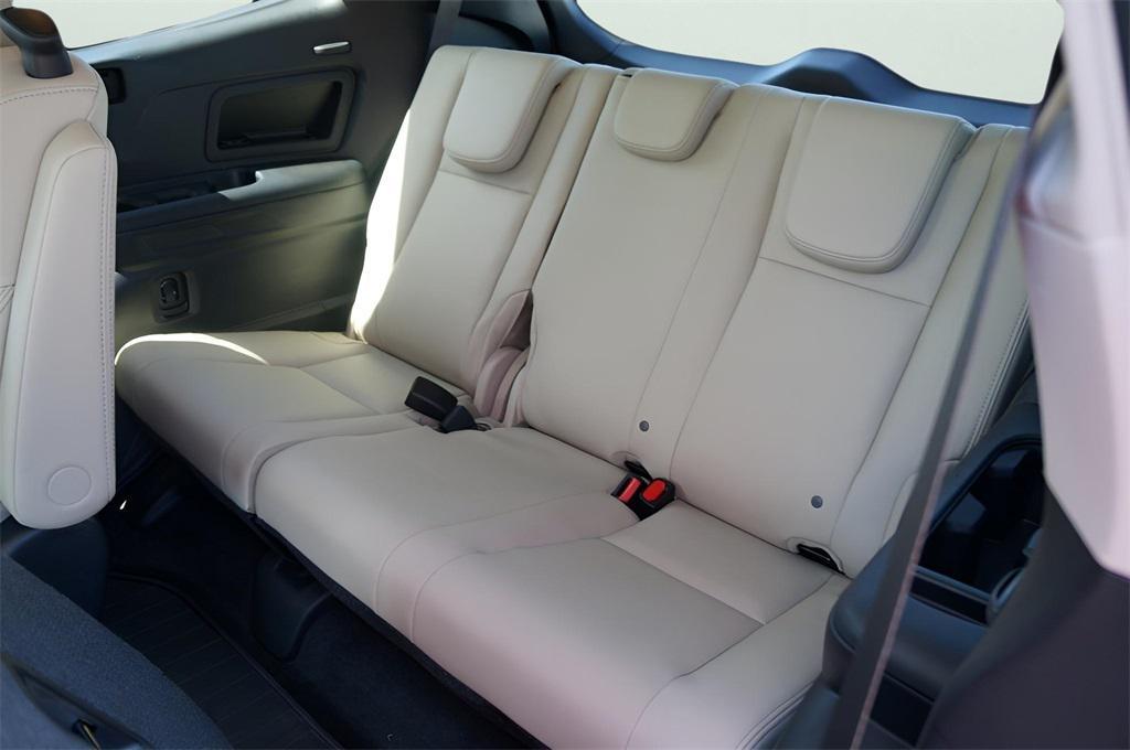 used 2024 Subaru Ascent car, priced at $33,931