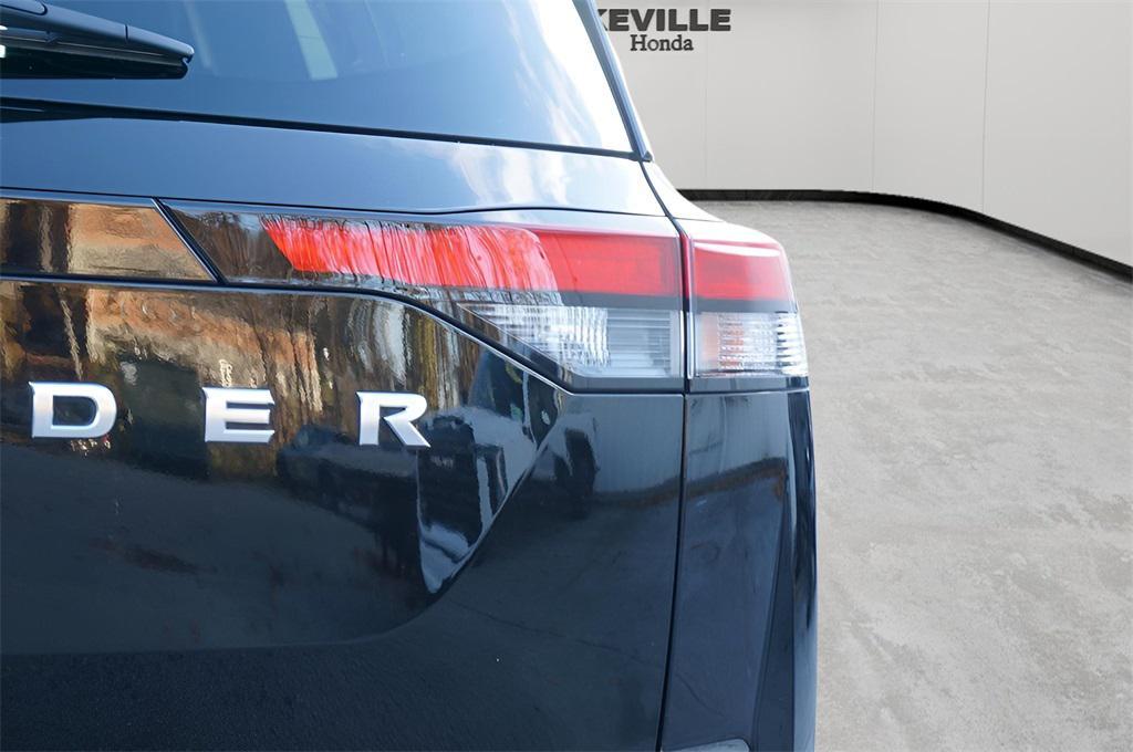 used 2022 Nissan Pathfinder car, priced at $22,999