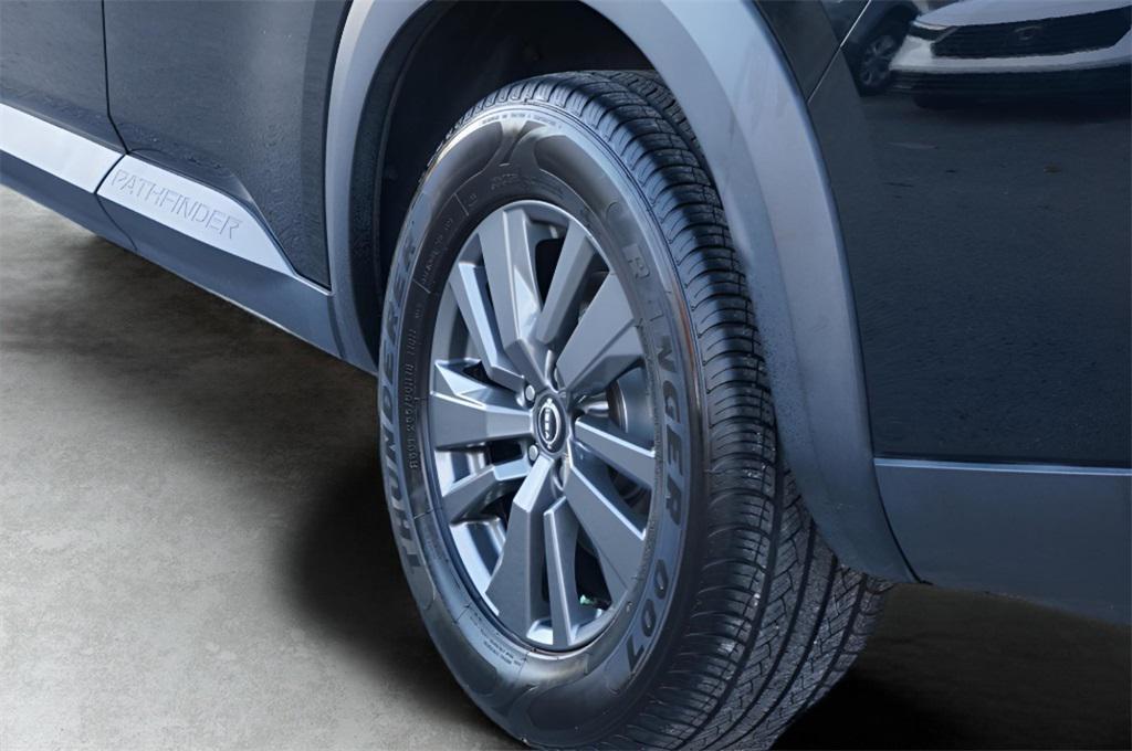 used 2022 Nissan Pathfinder car, priced at $22,999