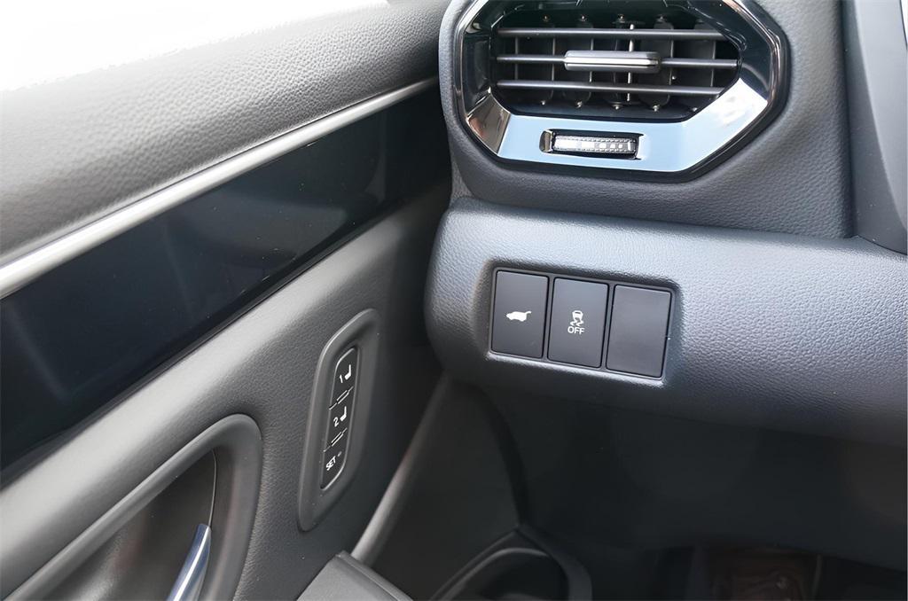 new 2025 Honda Pilot car, priced at $51,550