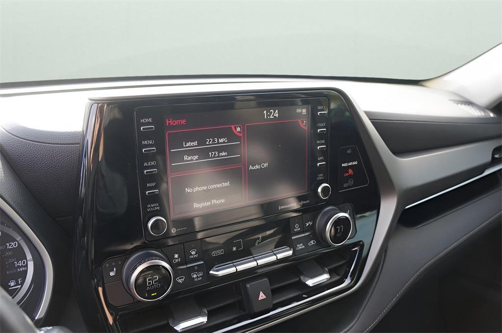 used 2020 Toyota Highlander car, priced at $28,999