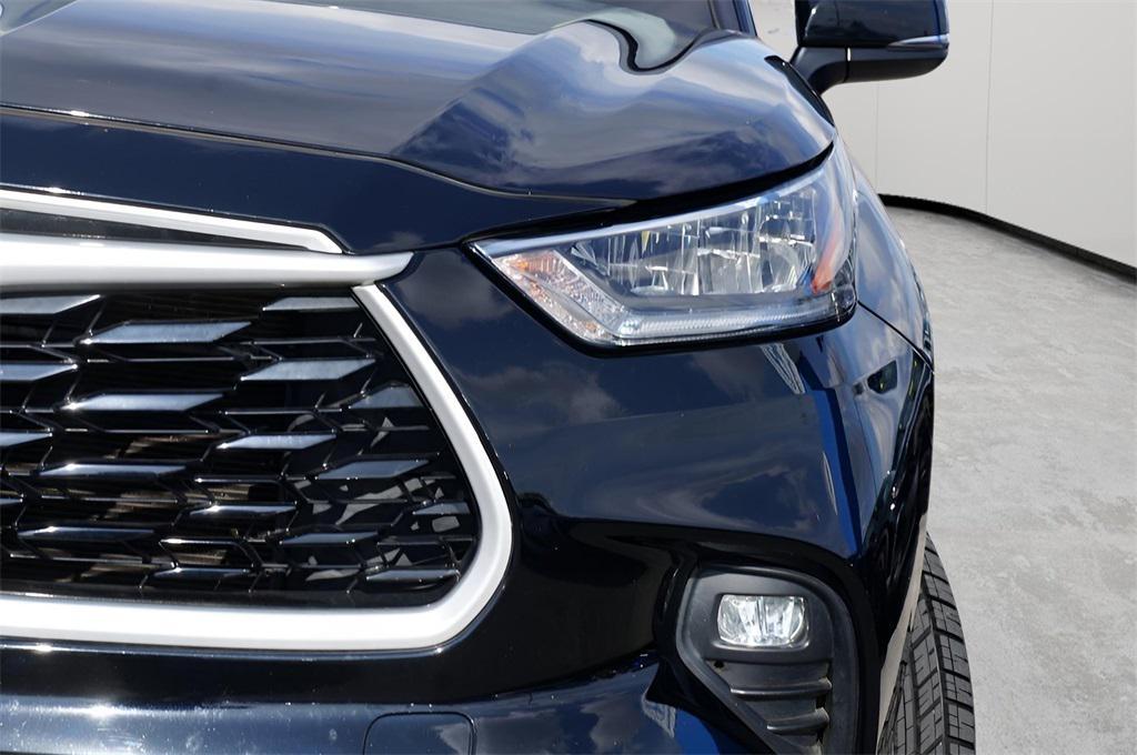 used 2020 Toyota Highlander car, priced at $28,999