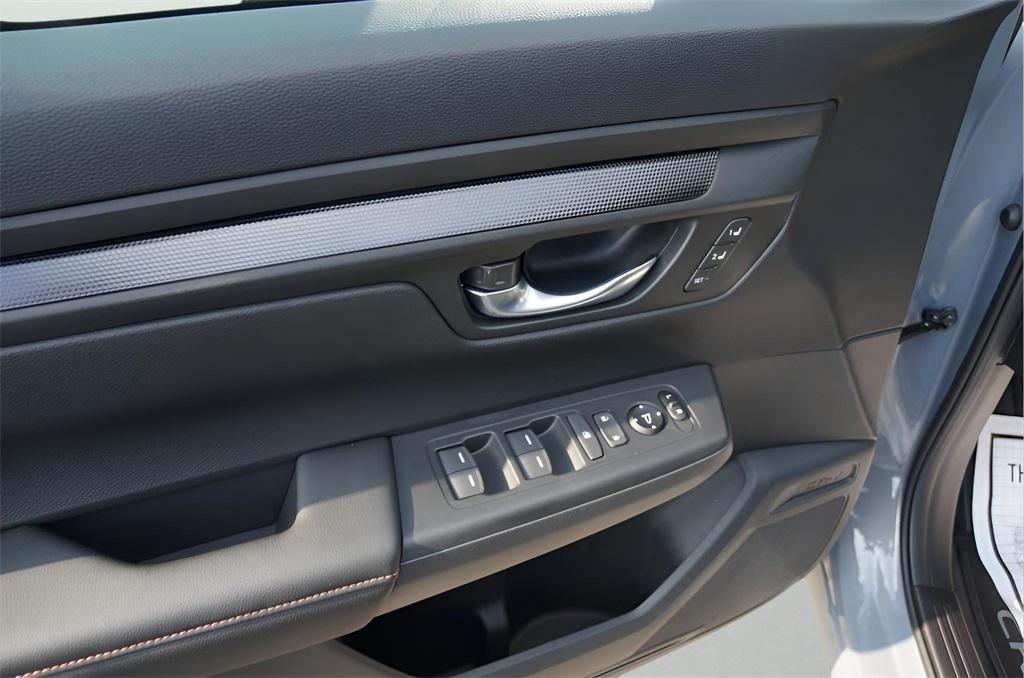 new 2026 Honda CR-V Hybrid car, priced at $40,630