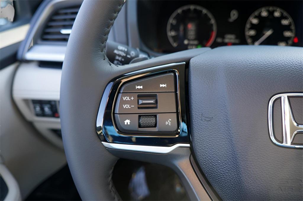 new 2026 Honda Odyssey car, priced at $44,885
