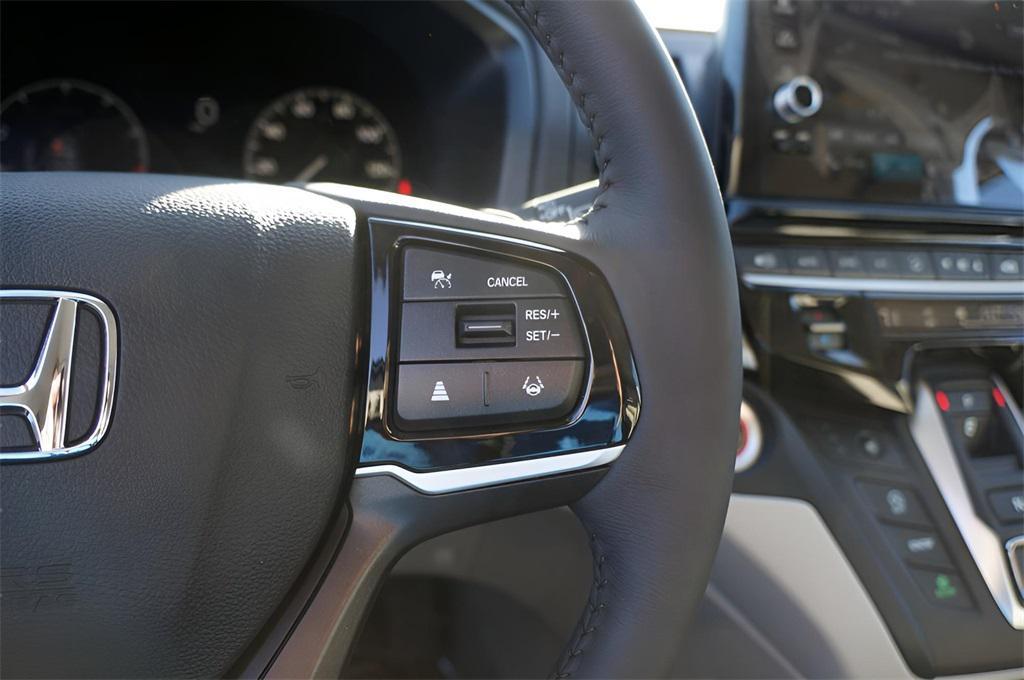 new 2026 Honda Odyssey car, priced at $44,885