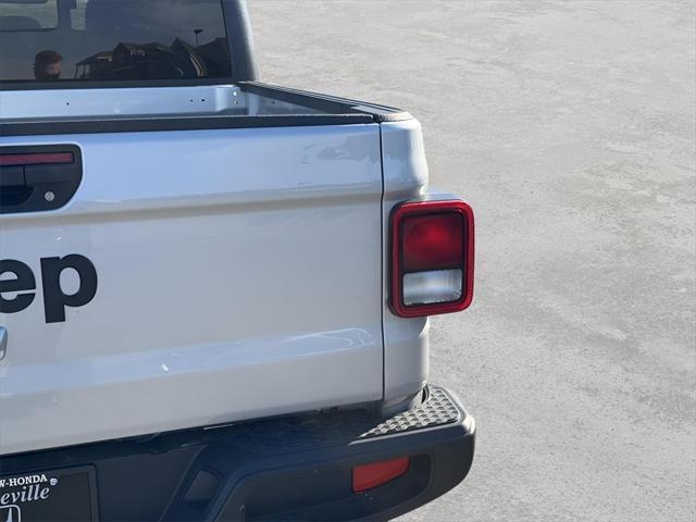 used 2023 Jeep Gladiator car, priced at $34,219