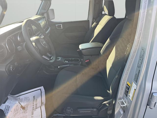 used 2023 Jeep Gladiator car, priced at $34,219