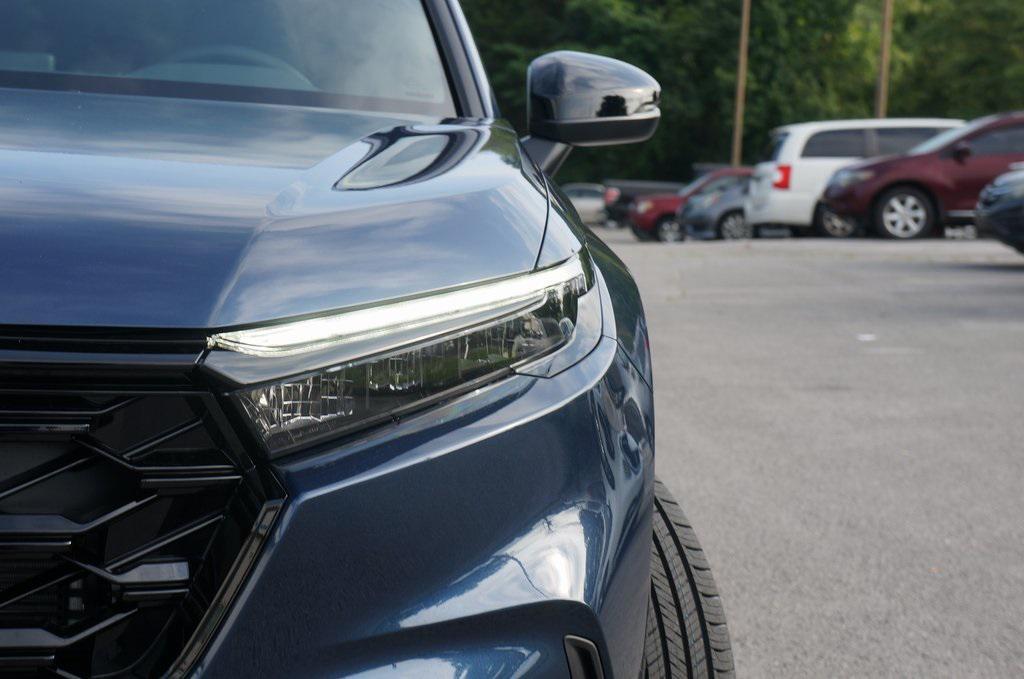 new 2026 Honda CR-V Hybrid car, priced at $38,580
