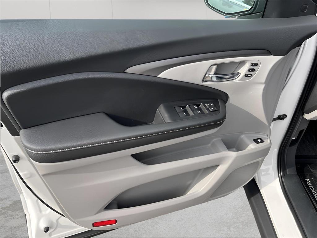 new 2025 Honda Ridgeline car, priced at $45,135